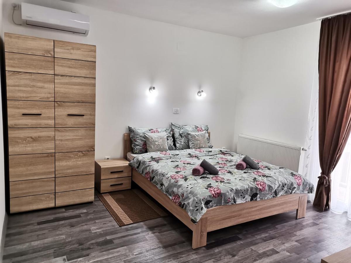 Apartmani "Marina" Otočac Dış mekan fotoğraf