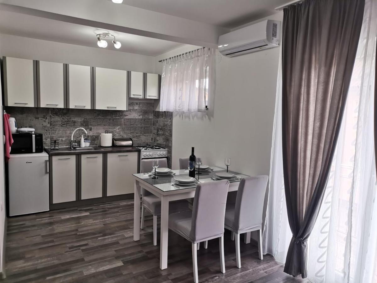 Apartmani "Marina" Otočac Dış mekan fotoğraf